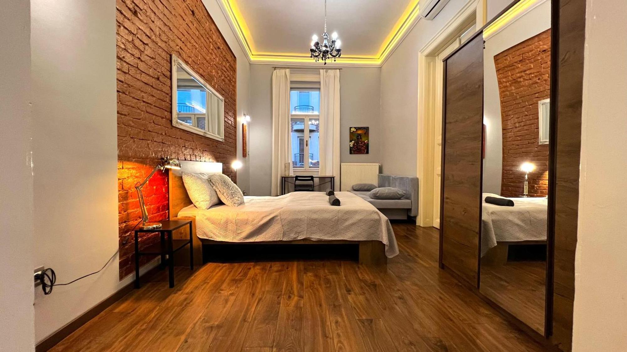 V6 Apartment By Small Home Budapest Eksteriør billede